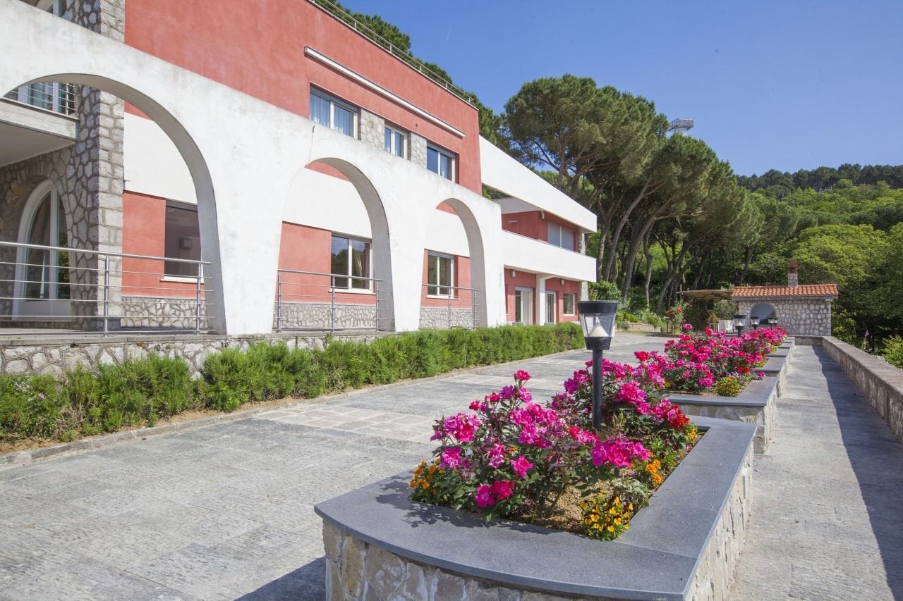 Villa Deco - Image 1