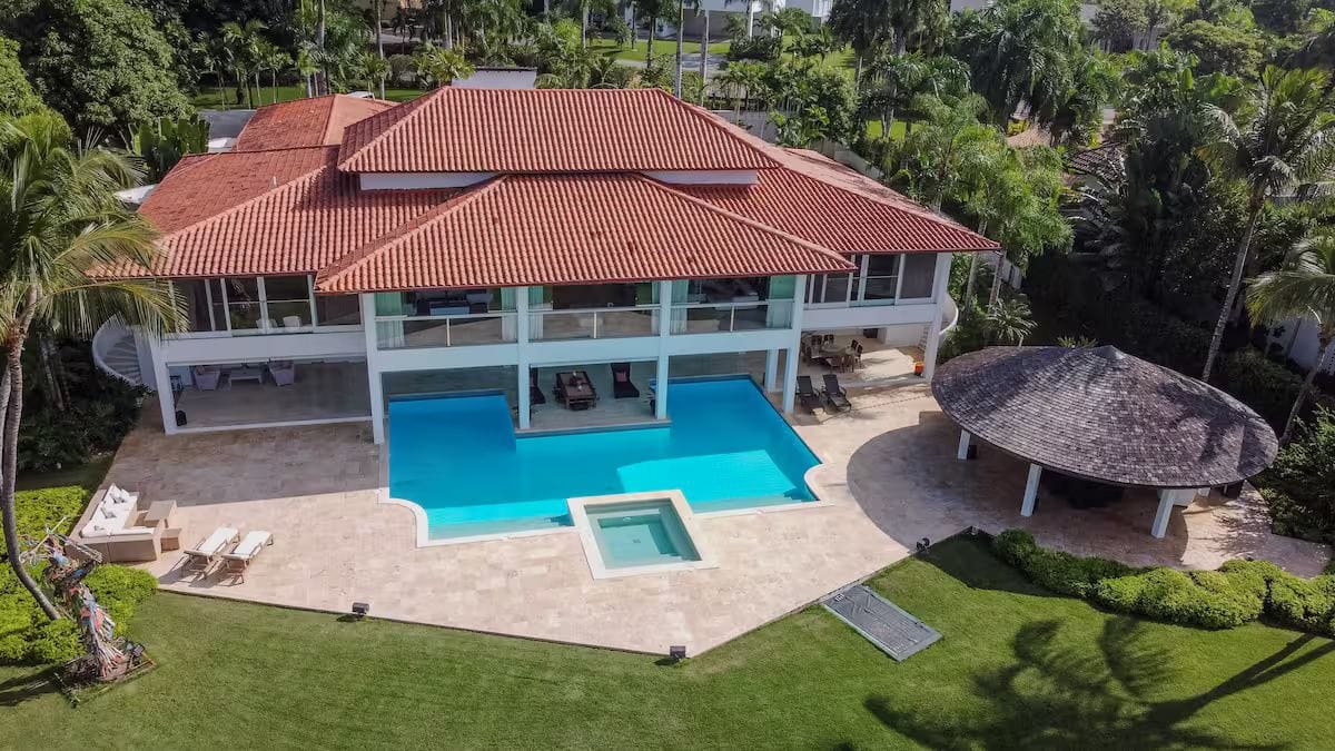 Villa Haine — luxury villa photo 1