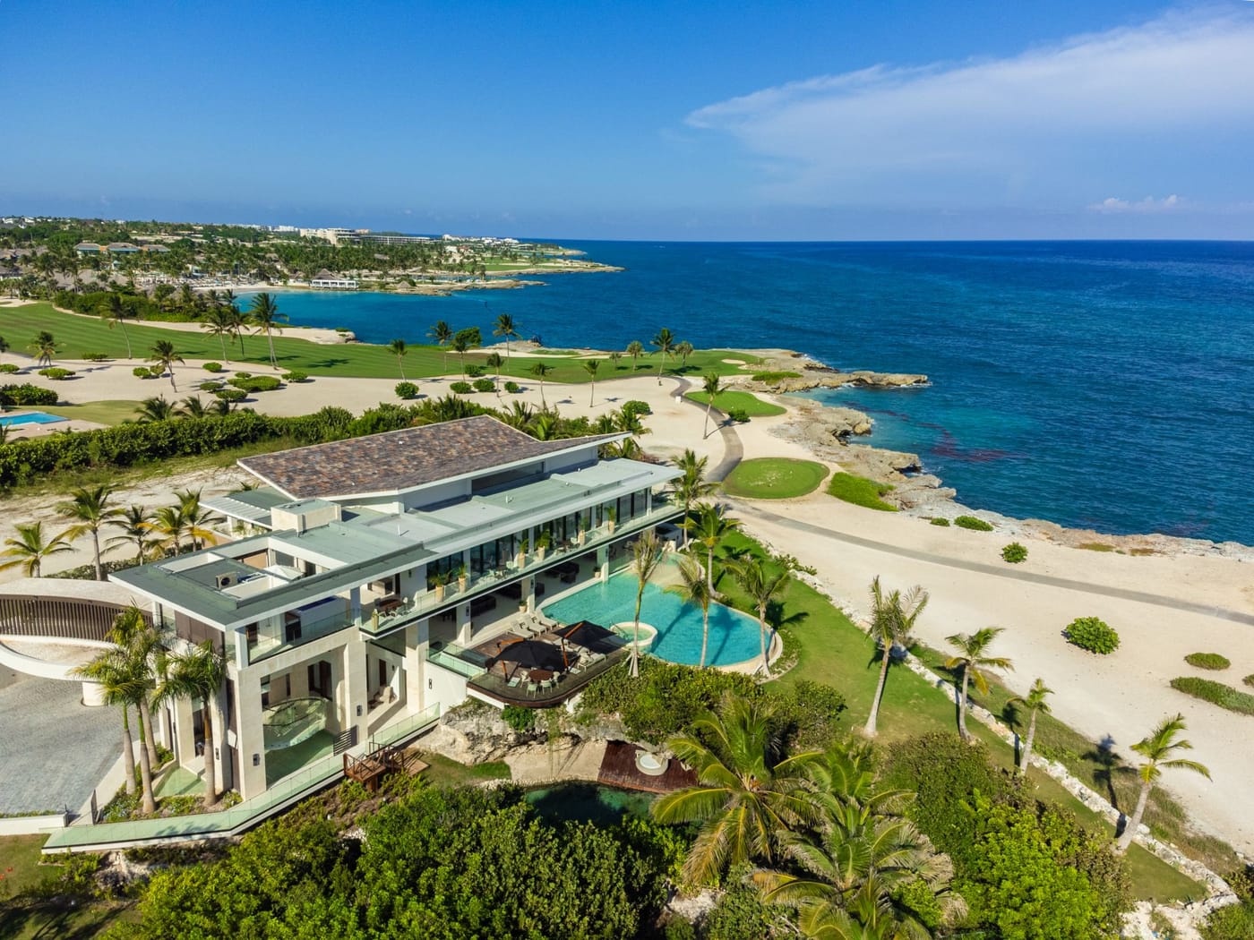 Azuree Villa - Image 1