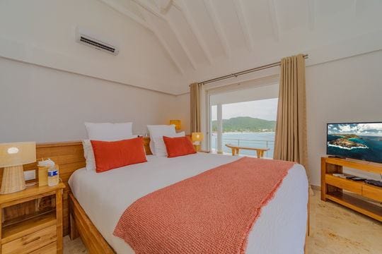 Villa Reef Point — luxury villa photo 2