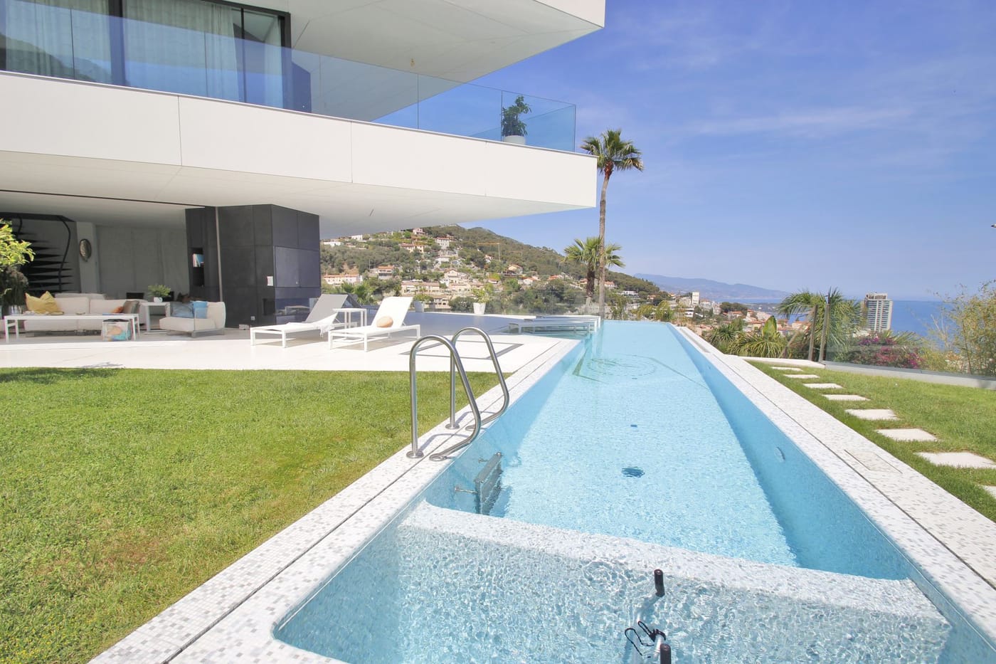 Villa Golden Eye - Image 1