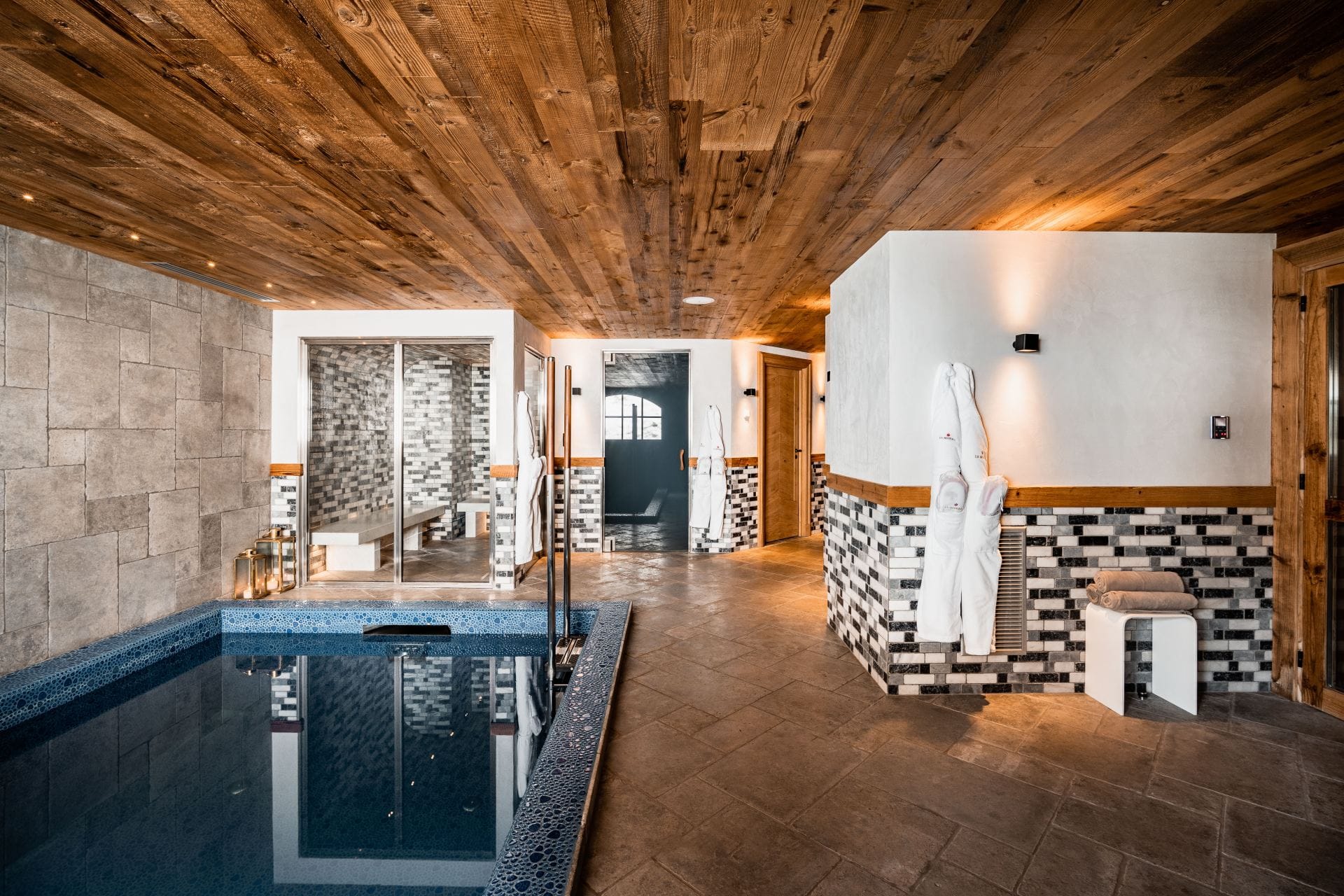 Chalet Sequoia — luxury villa photo 1