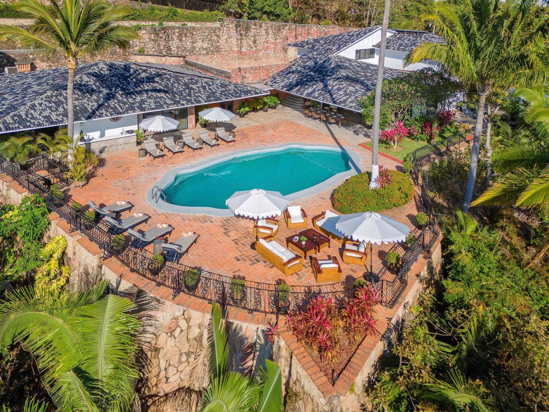 Villa Castillo — luxury villa photo 2