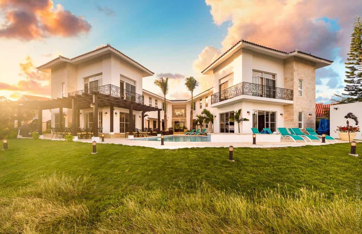 Villa Paraiso 8 BD - Image 1