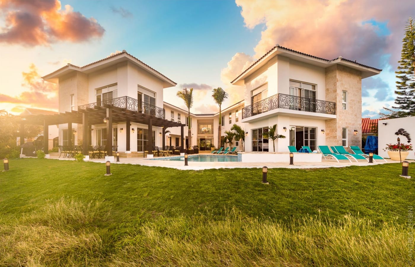Villa Paraiso 8 BD - Image 1