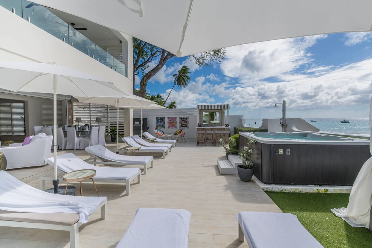 Solaris Beach House - Image 1