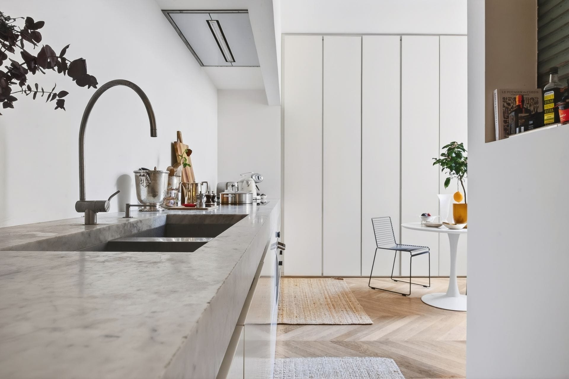 Salon Saint-Louis — luxury villa photo 1