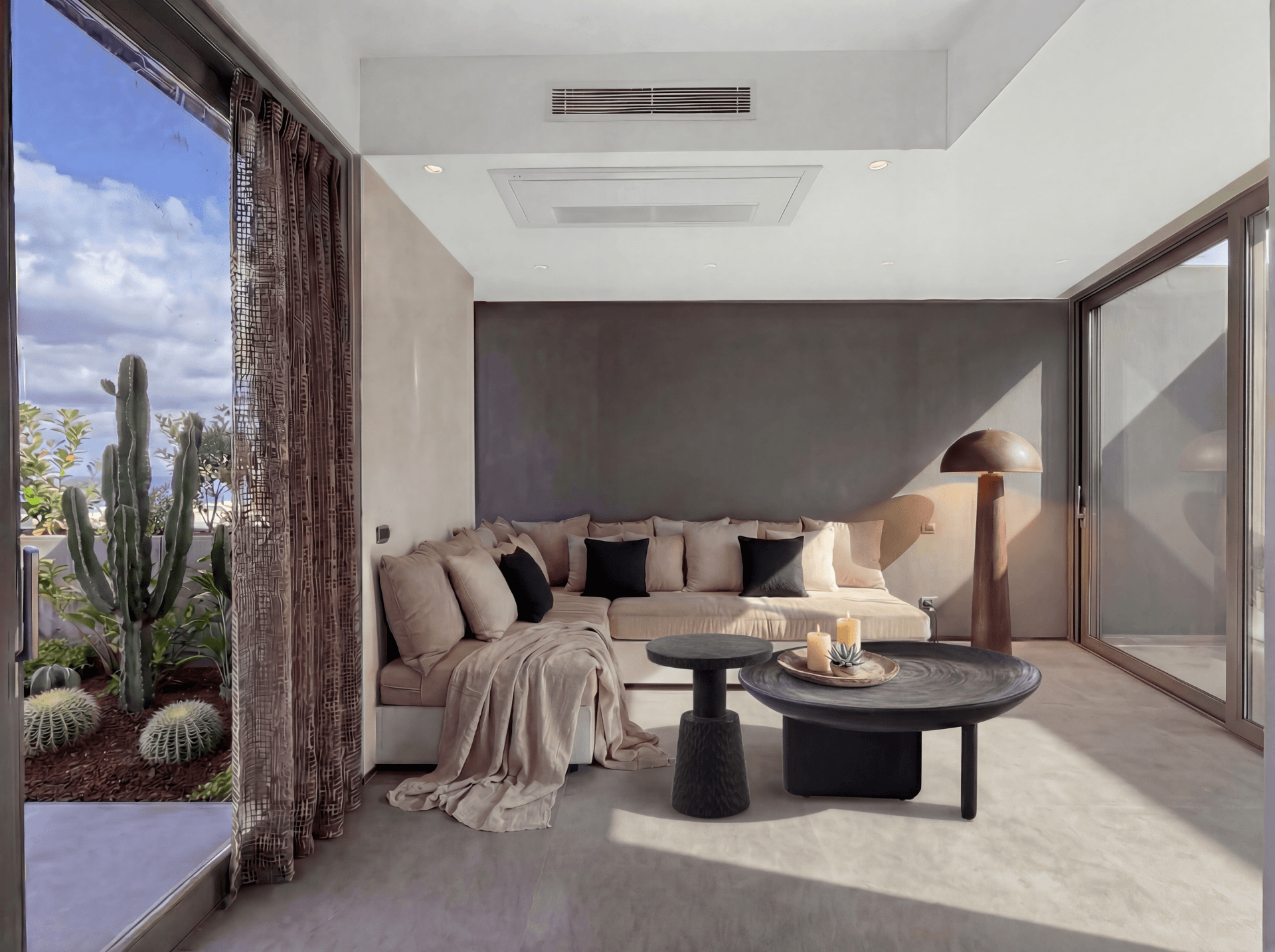 Triangle Art Villa — luxury villa photo 40