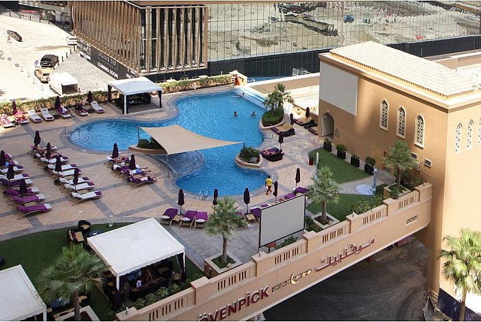 Spacious Luxury 3 Bed Apartment Stunning Sea View - Image 1