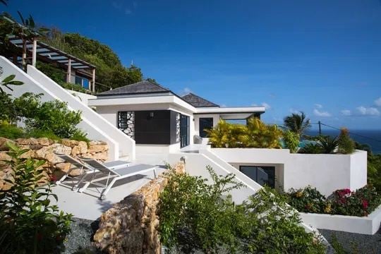 Rose Dog Estate - Image 1