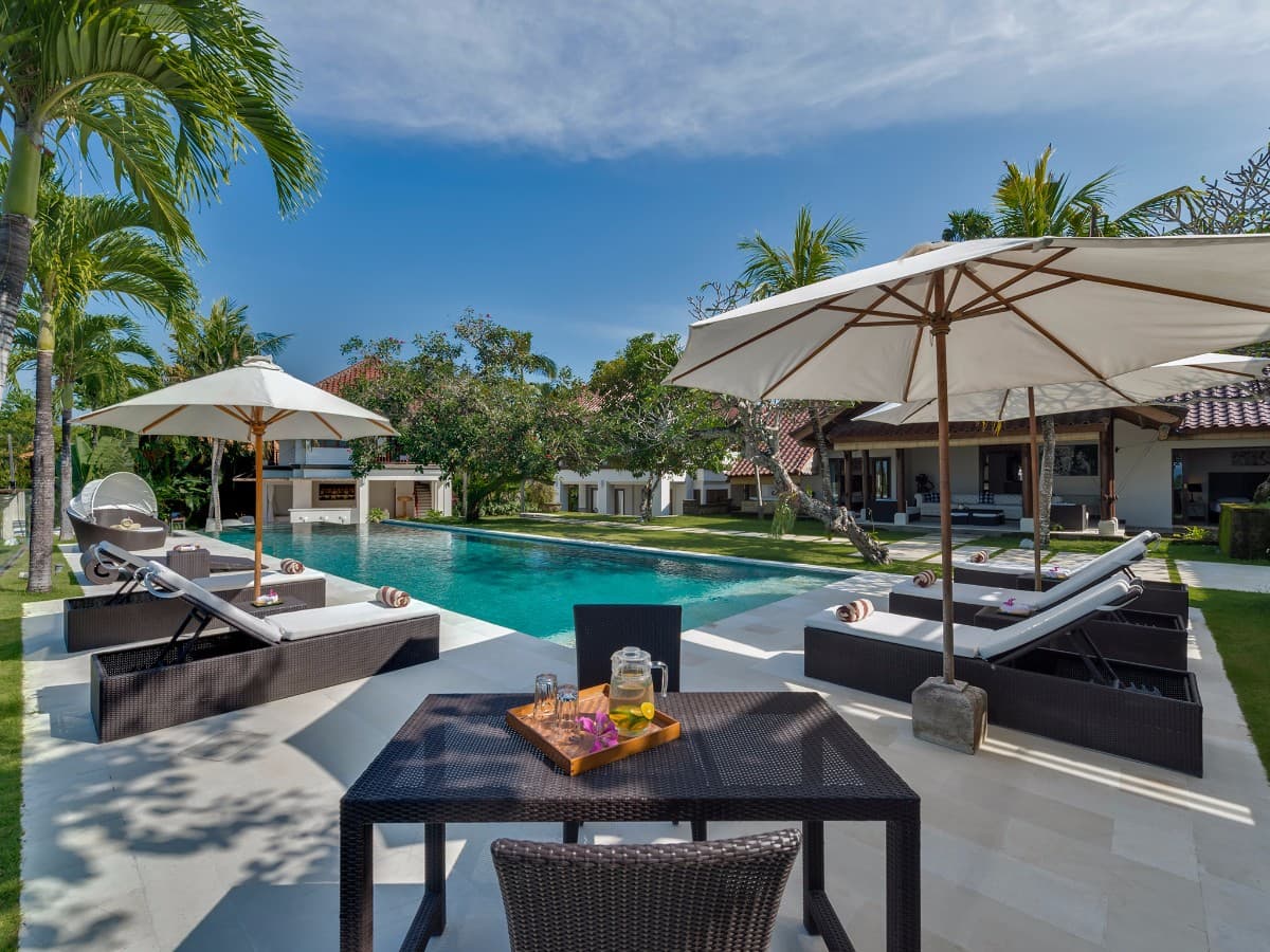 Villa Manis — luxury villa photo 1