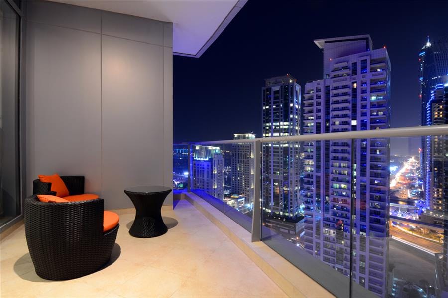 The Trident Grand Residence Breathtaking Sea and Marina Views - Image 1