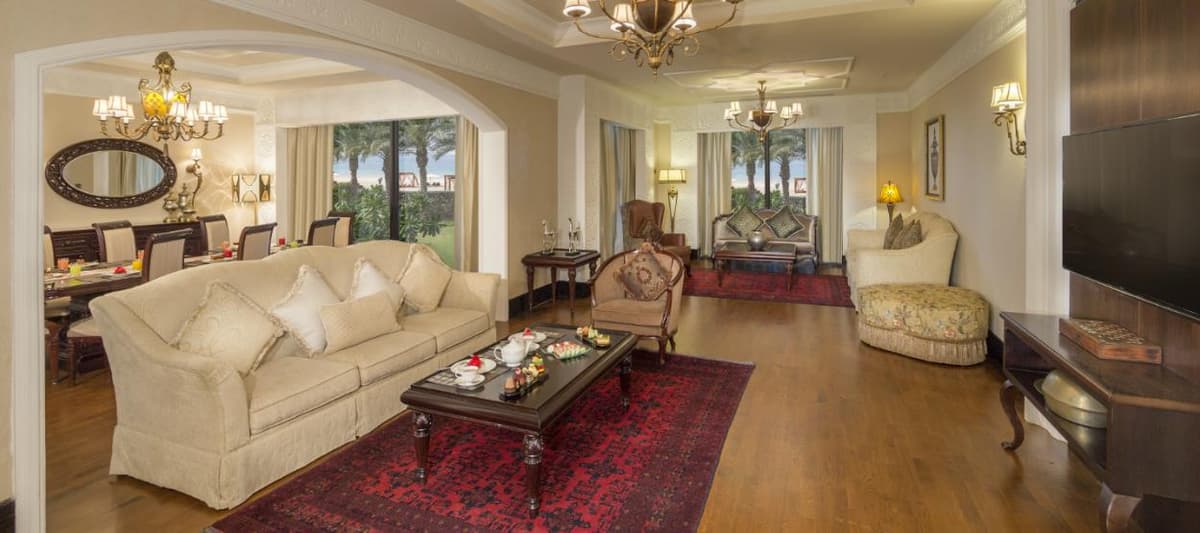 SEAFRONT ROYAL RESIDENCES — luxury villa photo 3