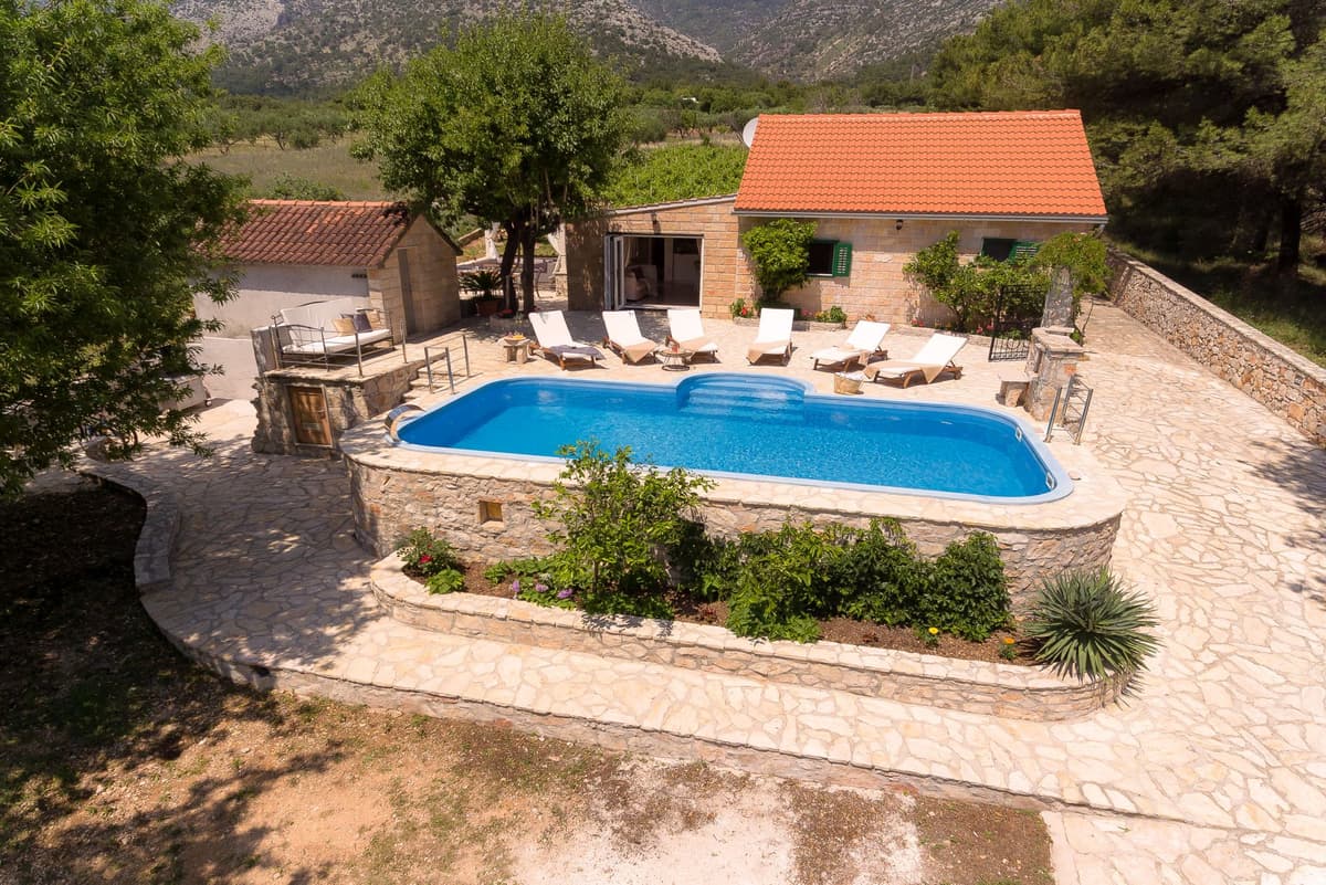 Villa Zlatni Rat — luxury villa photo 28