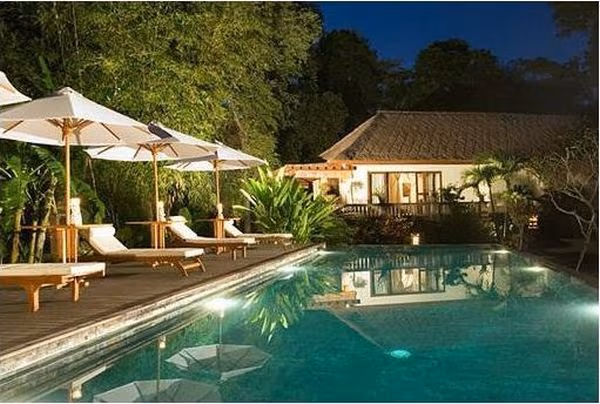Umah di Beji — luxury villa photo 1