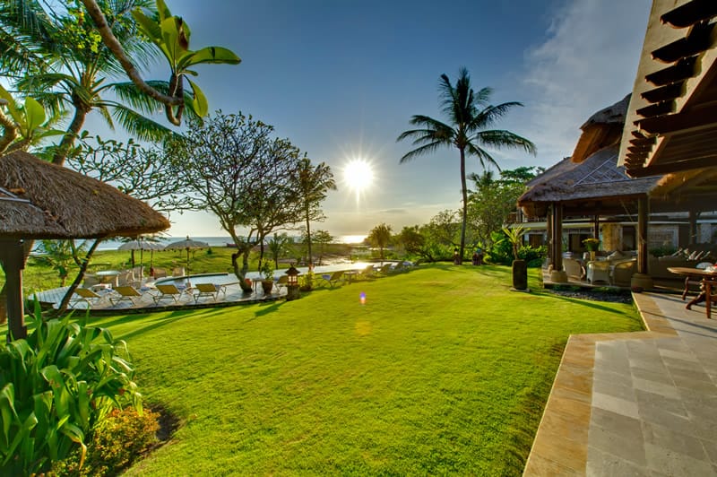 Sungai Tinggi Beach Villa - Image 1