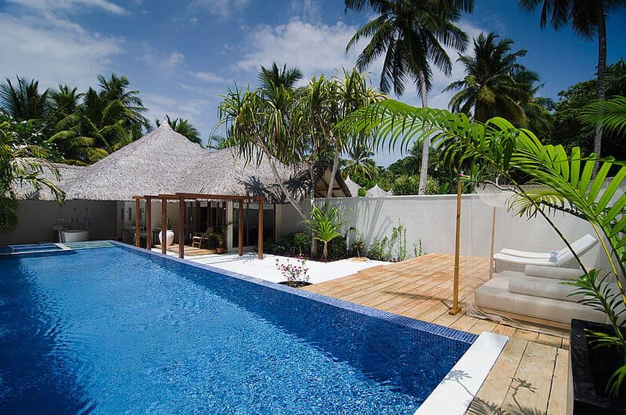Kuramathi Honeymoon Pool Villa — luxury villa photo 1