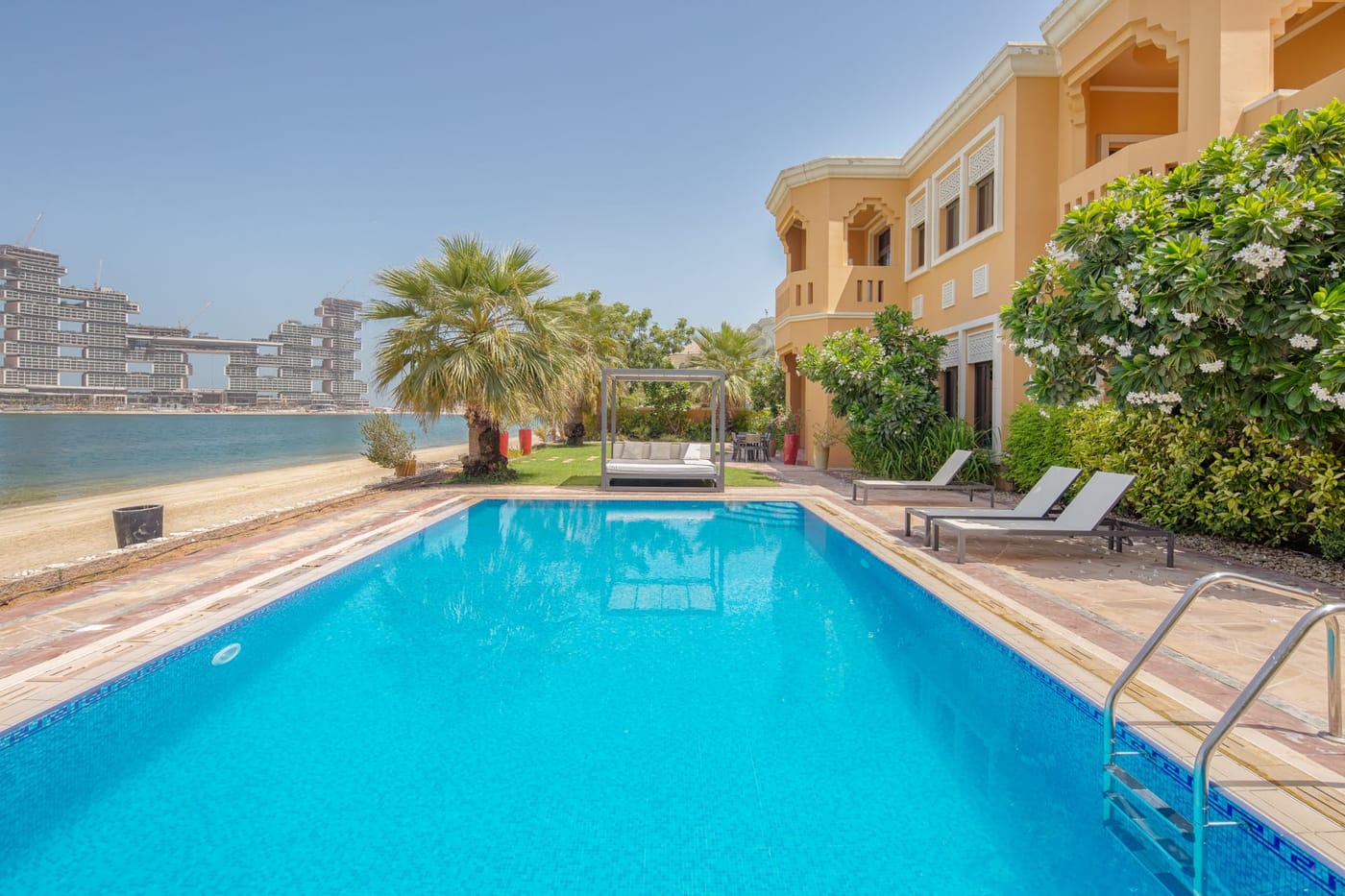 Palm Jumeirah Villa - Image 1
