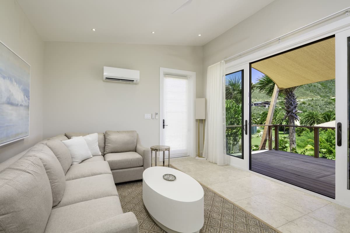 Bay Suite — luxury villa photo 3