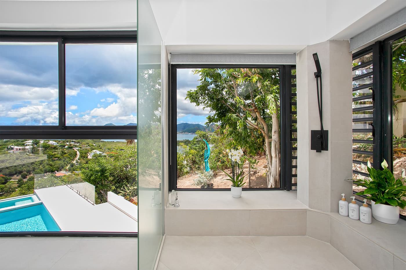 Villa Aqua Rock — luxury villa photo 3