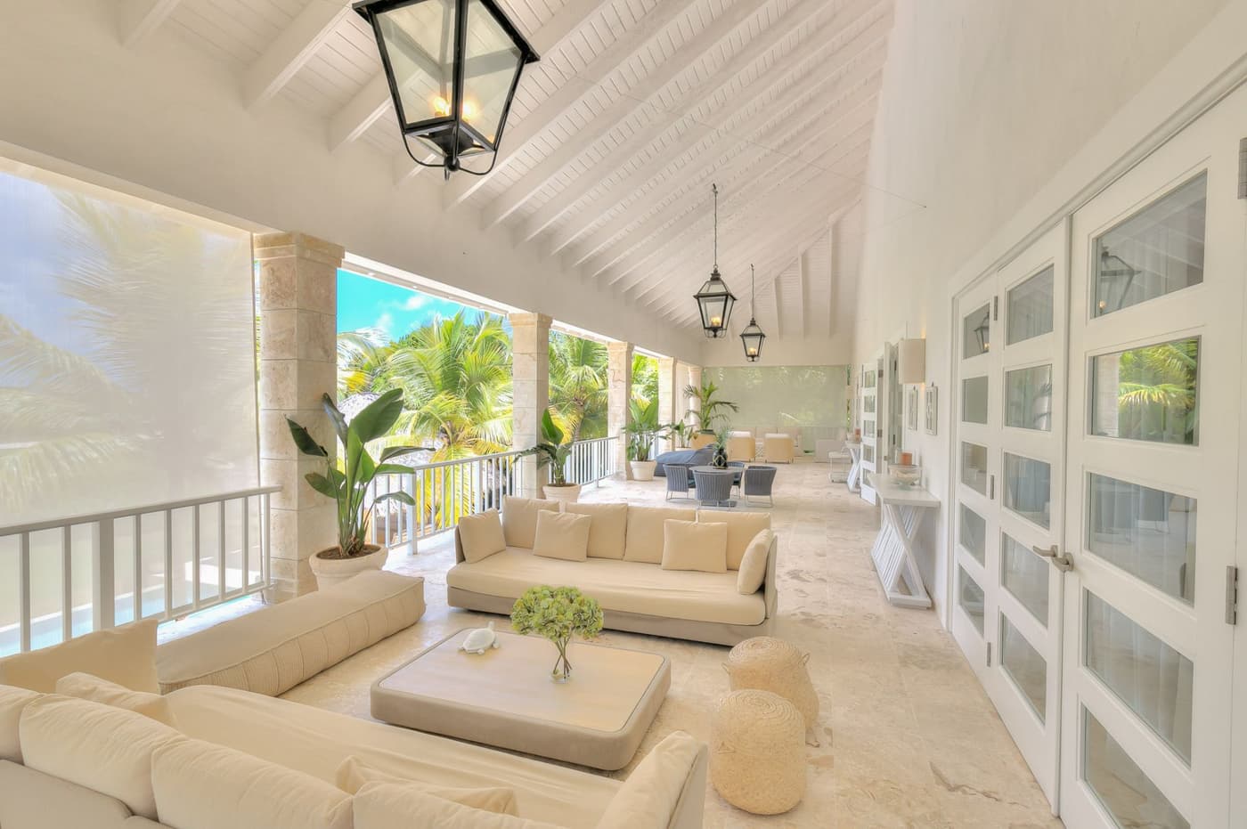 Villa Yellow Bear — luxury villa photo 3