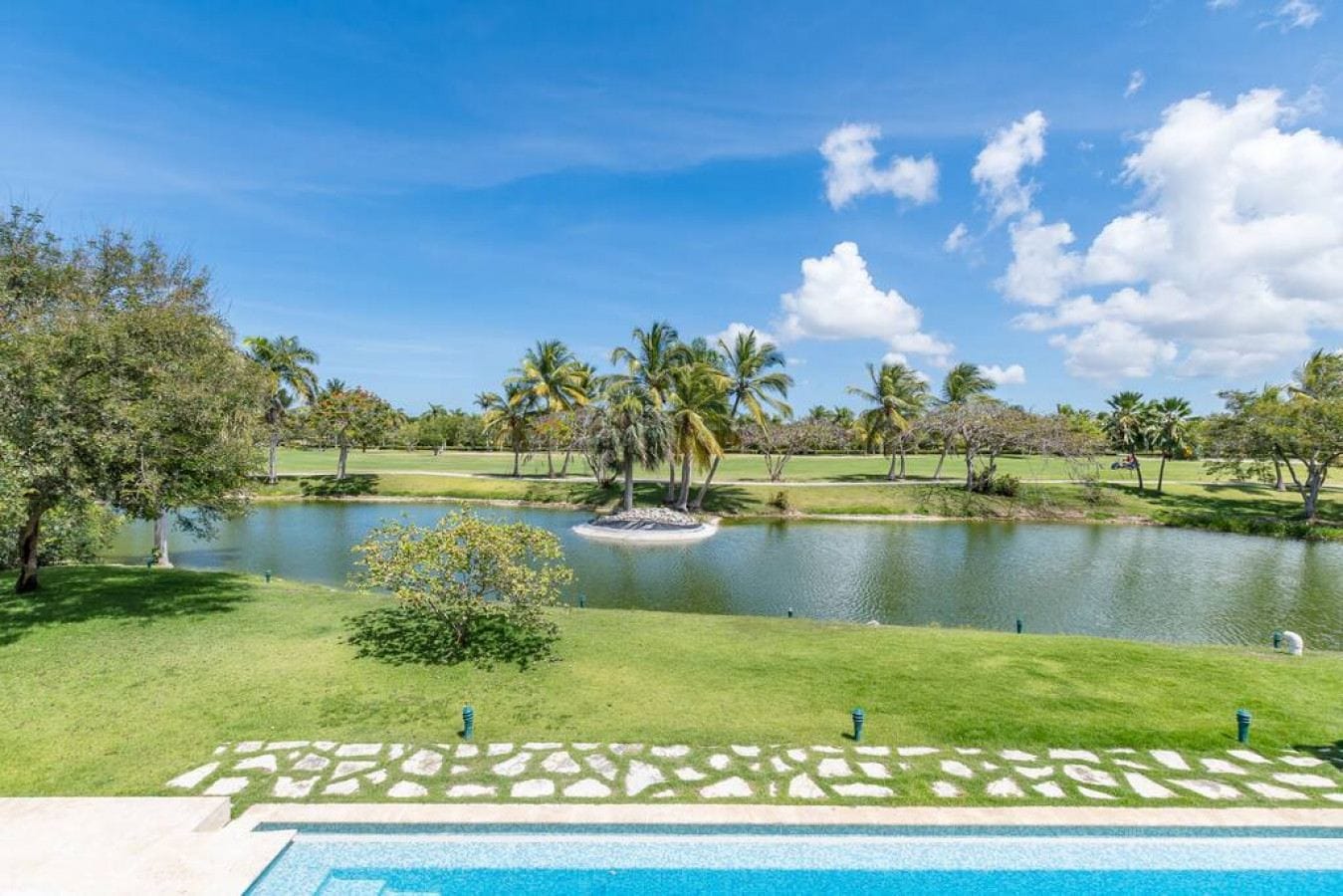 Villa Lake View - Image 1