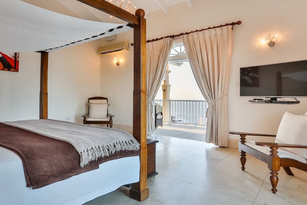 Cayman Villa — luxury villa photo 128