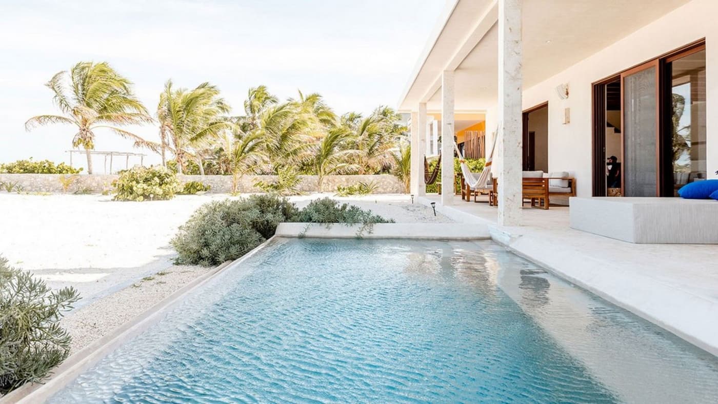 Blanca Beach House — luxury villa photo 1