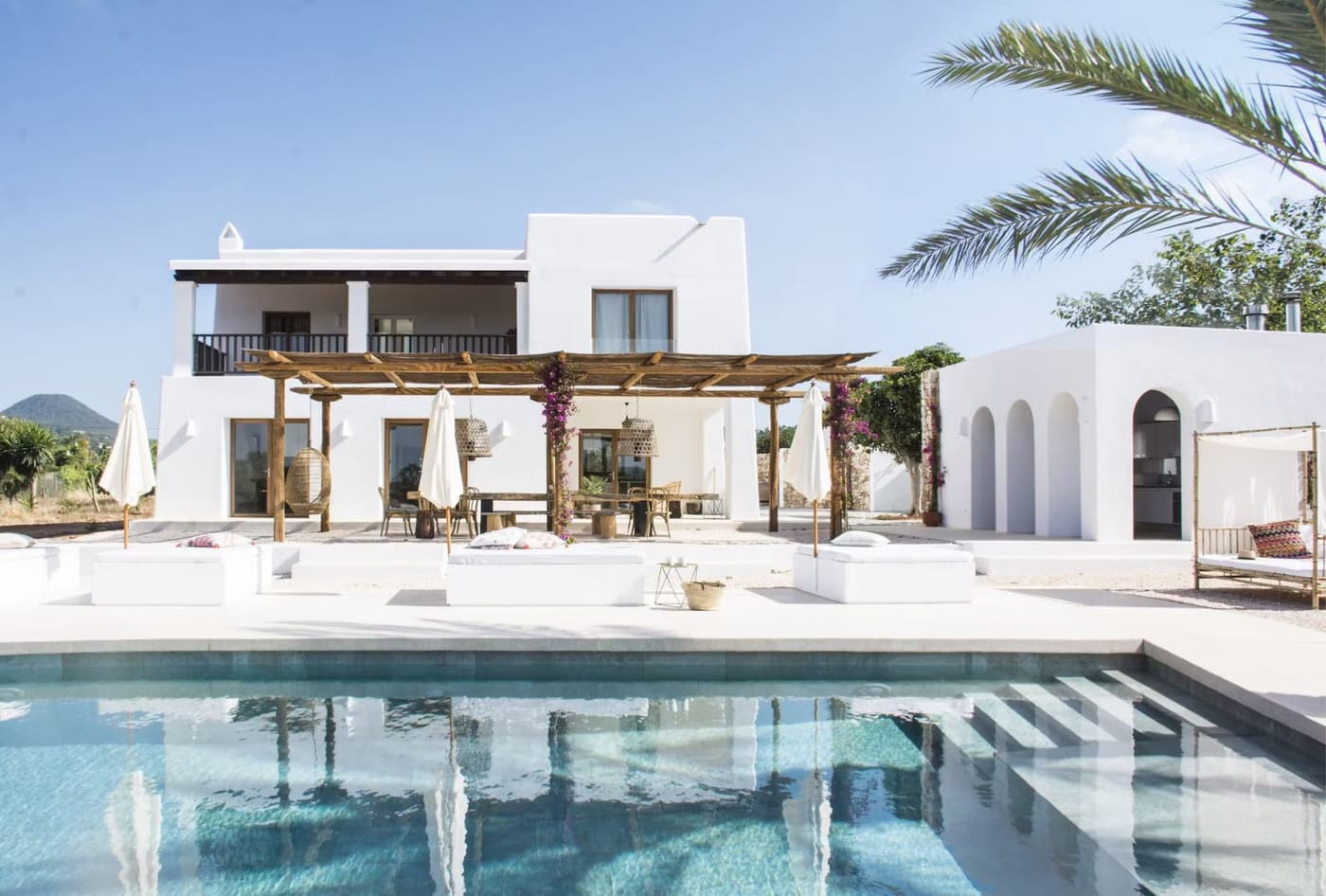 Villa Paloma Blanca — luxury villa photo 1