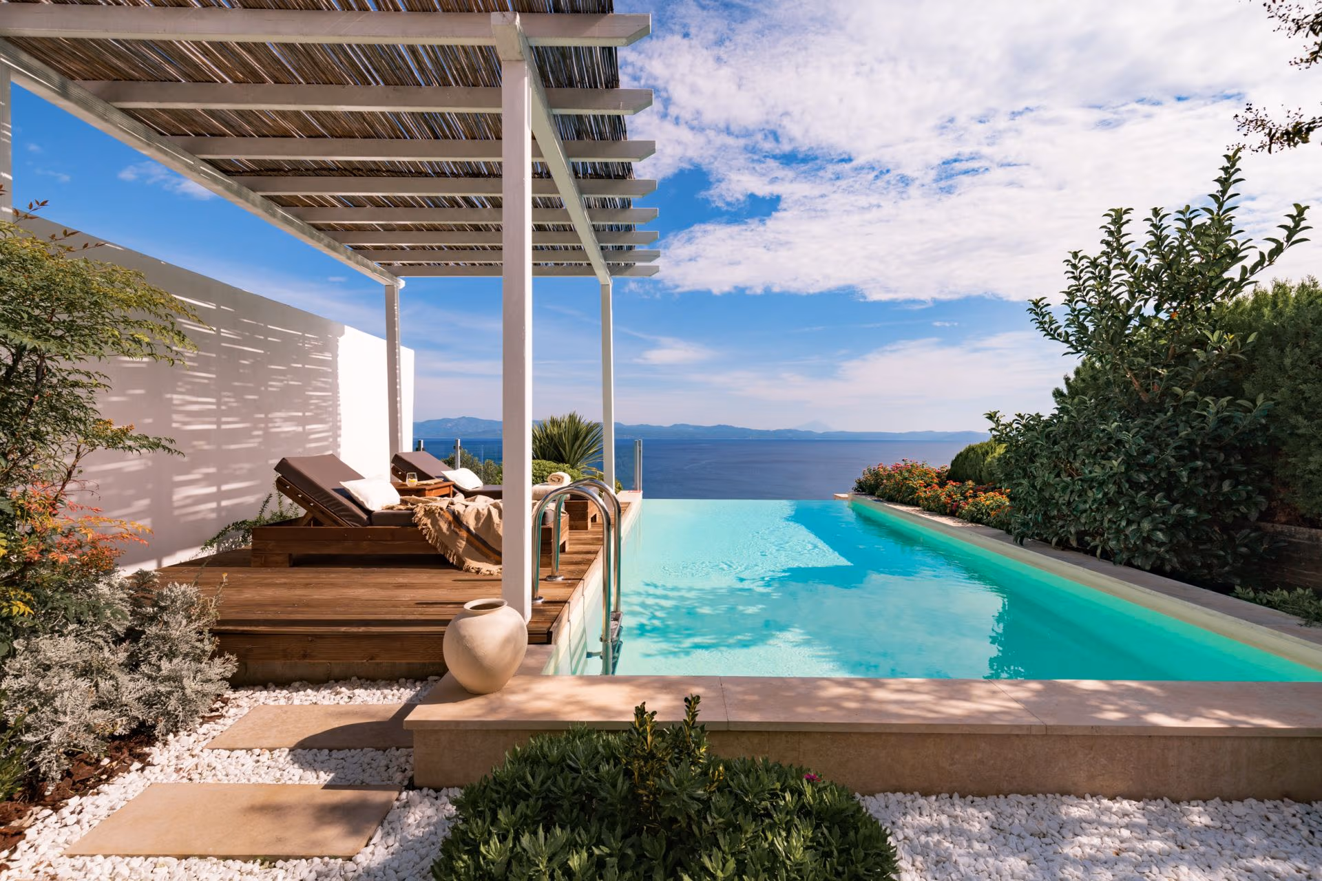 Select 1-Bedroom Villa Private Pool — luxury villa photo 1