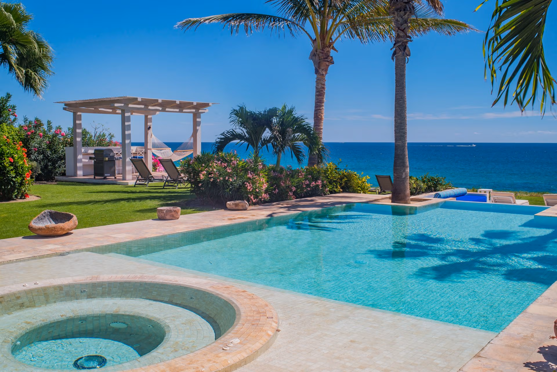 Piedra Blanca — luxury villa photo 1