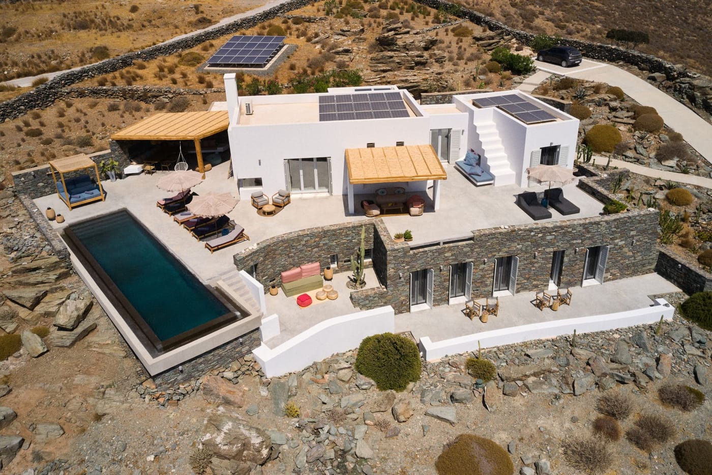 Villa Nites - Image 1
