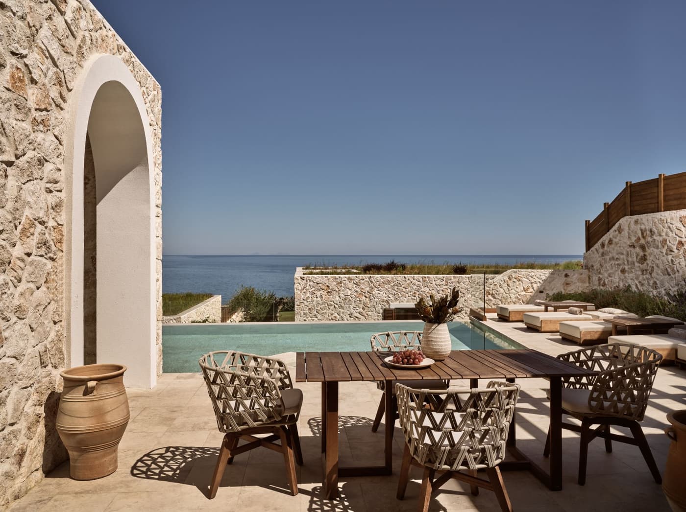 Comfort Three Bedroom Sea View Pool Villa — luxury villa photo 1