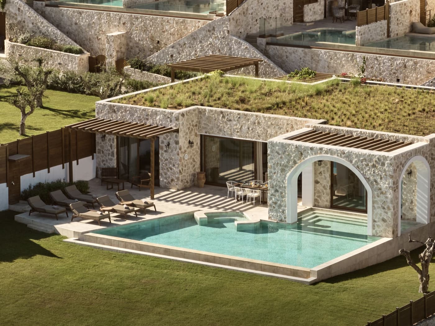 Three Bedroom Sea front Pool Villa — luxury villa photo 1