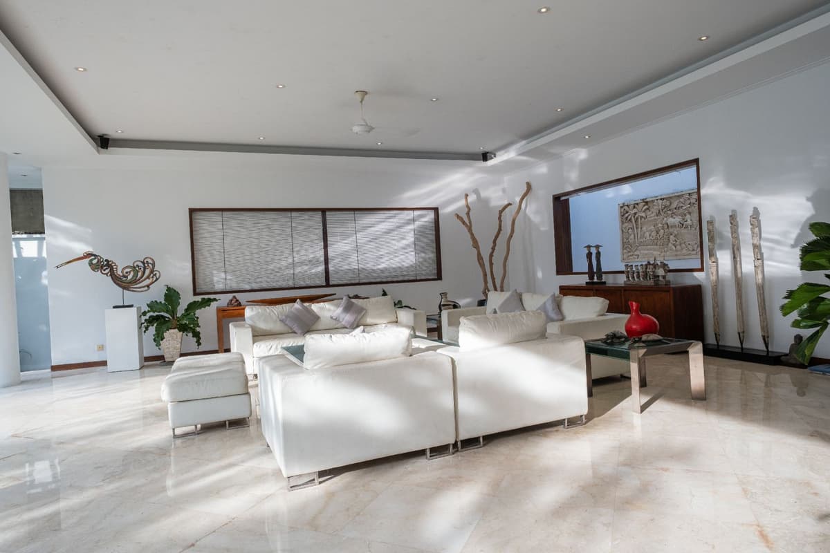Villa Istana Putih — luxury villa photo 3