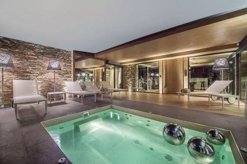 Chalet Overview - Image 1