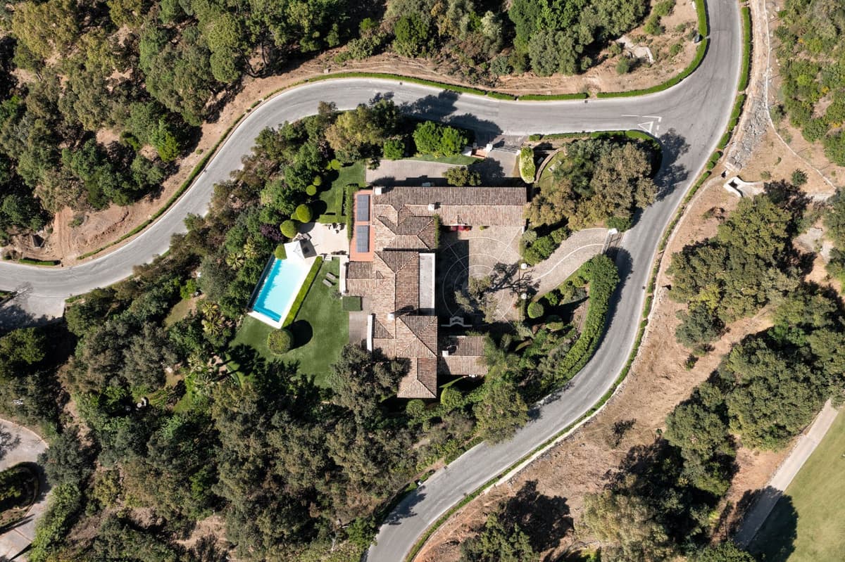 Villa Breeze Spain — luxury villa photo 35