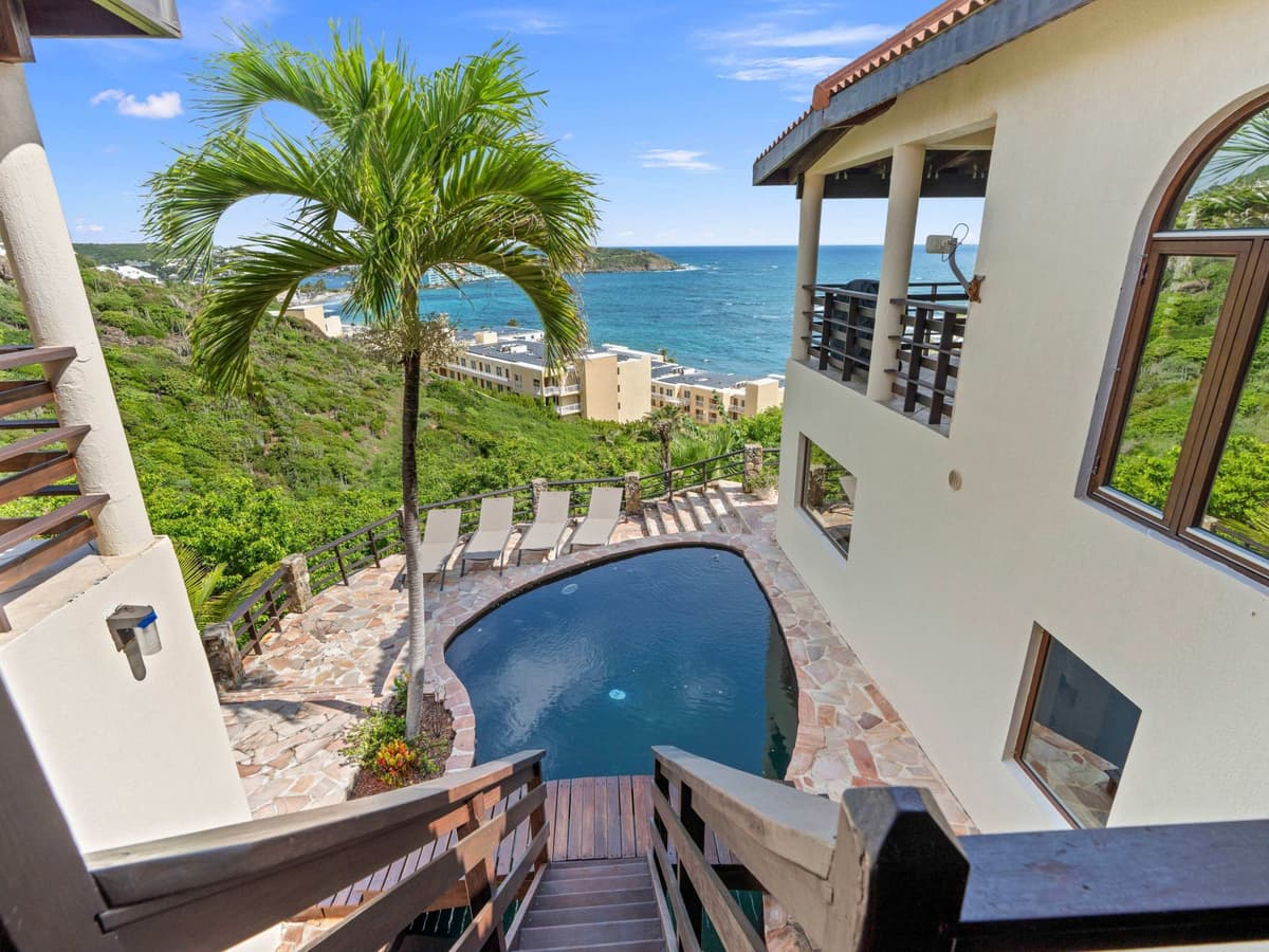 Villa Baywood — luxury villa photo 1
