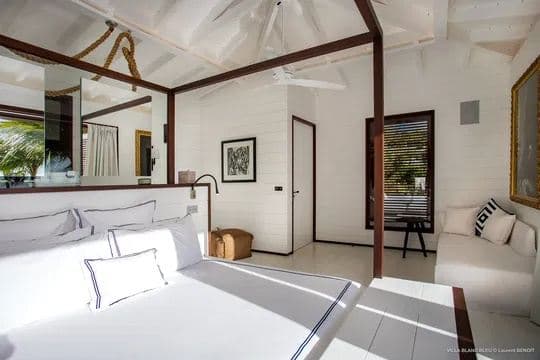 Sun Estate — luxury villa photo 3
