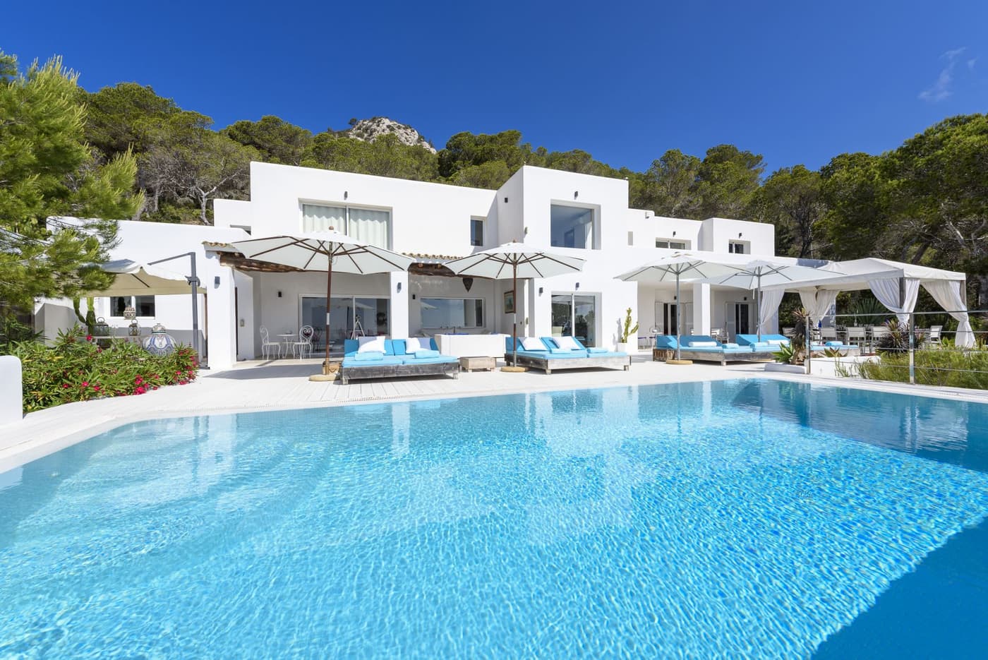 House Pearl — luxury villa photo 1