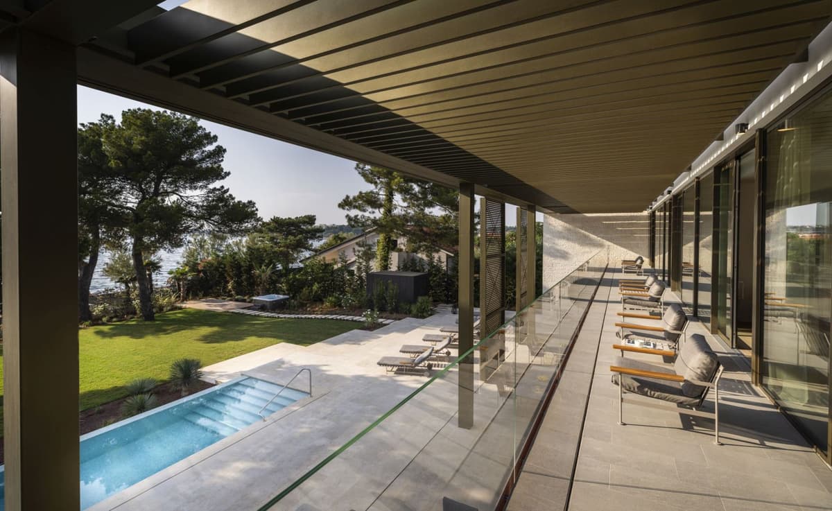 Villa Golden Pride — luxury villa photo 3