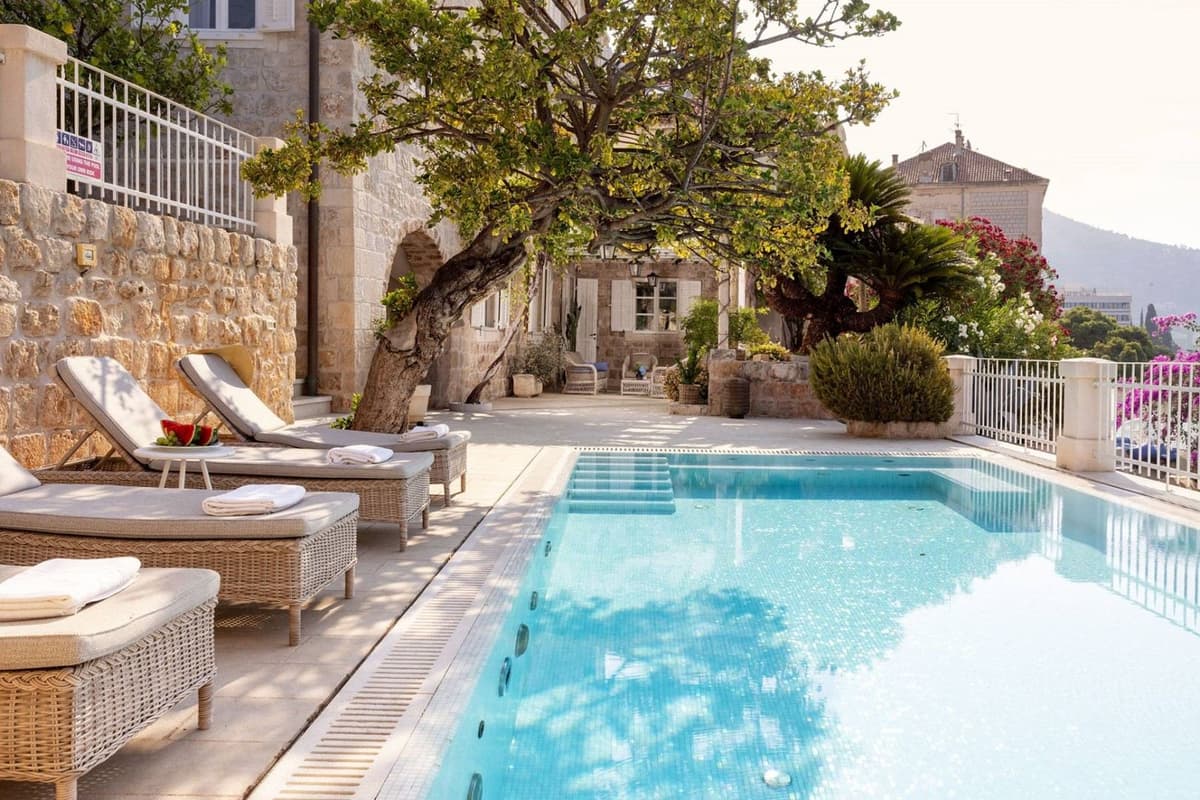 Villa Opulent — luxury villa photo 3