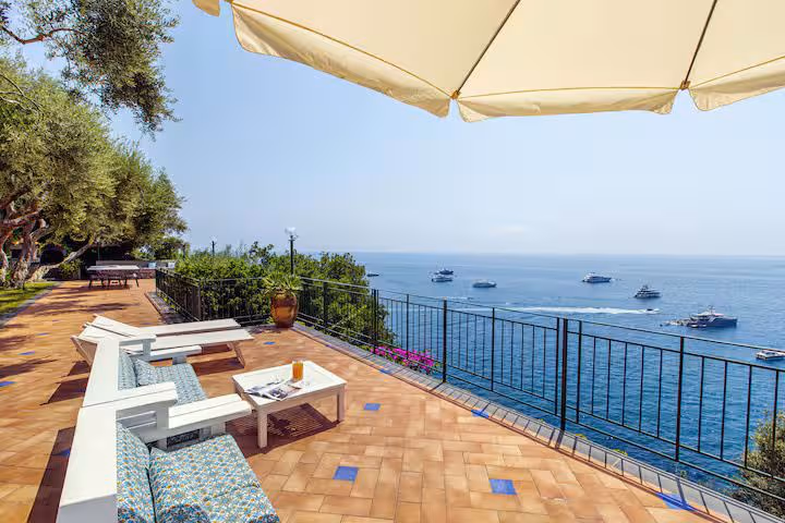 Villa Lo Scoglio — luxury villa photo 1