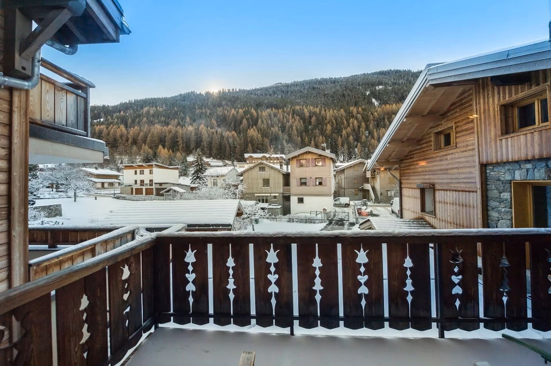 Chalet Le Pierremont — luxury villa photo 1