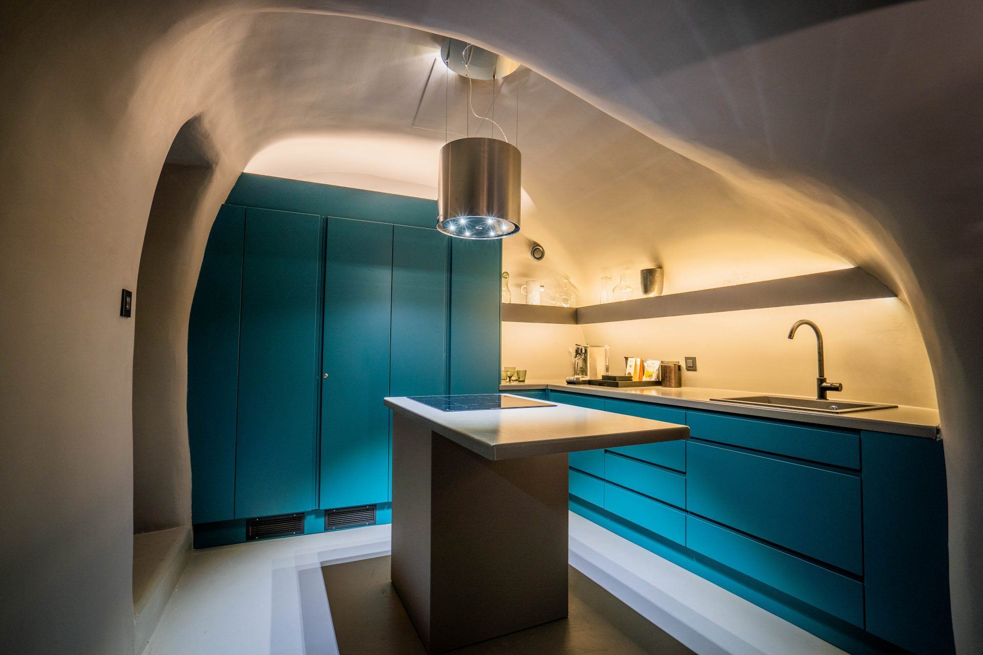 Kivotos Cave Three Bedroom Villa