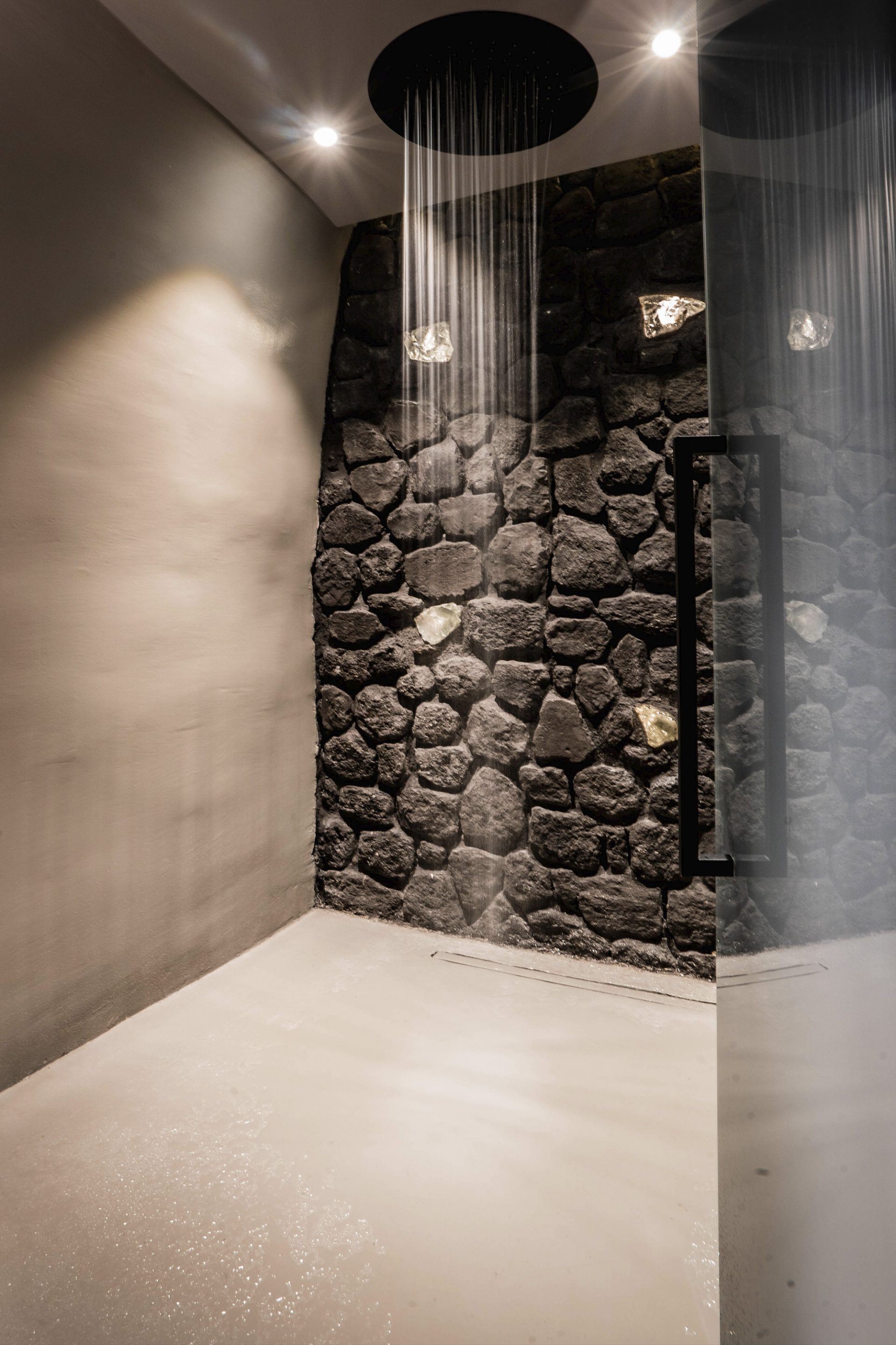 Kivotos Cave Three Bedroom Villa