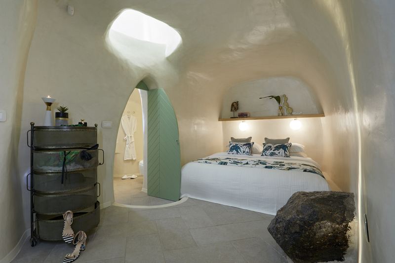 Gitsa Cliff Luxury Villa