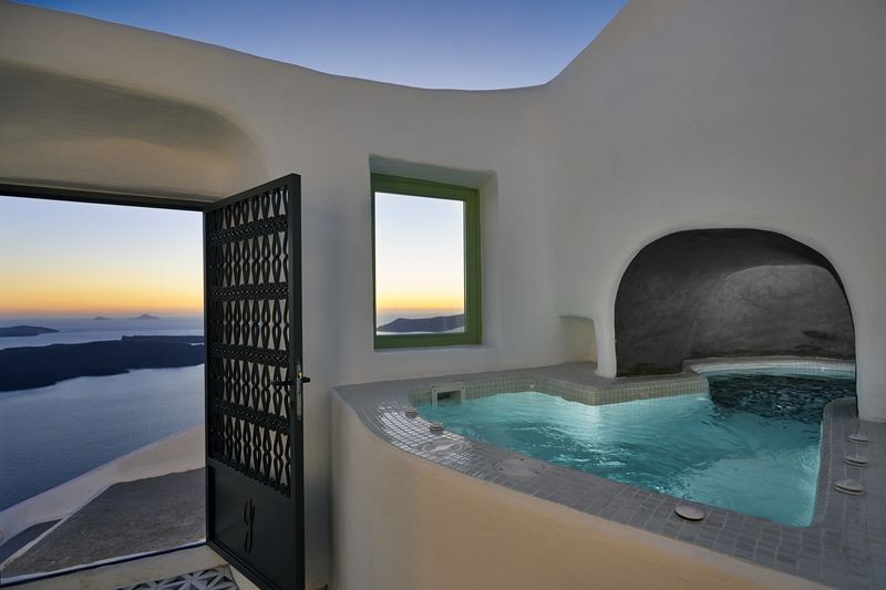 Gitsa Cliff Luxury Villa