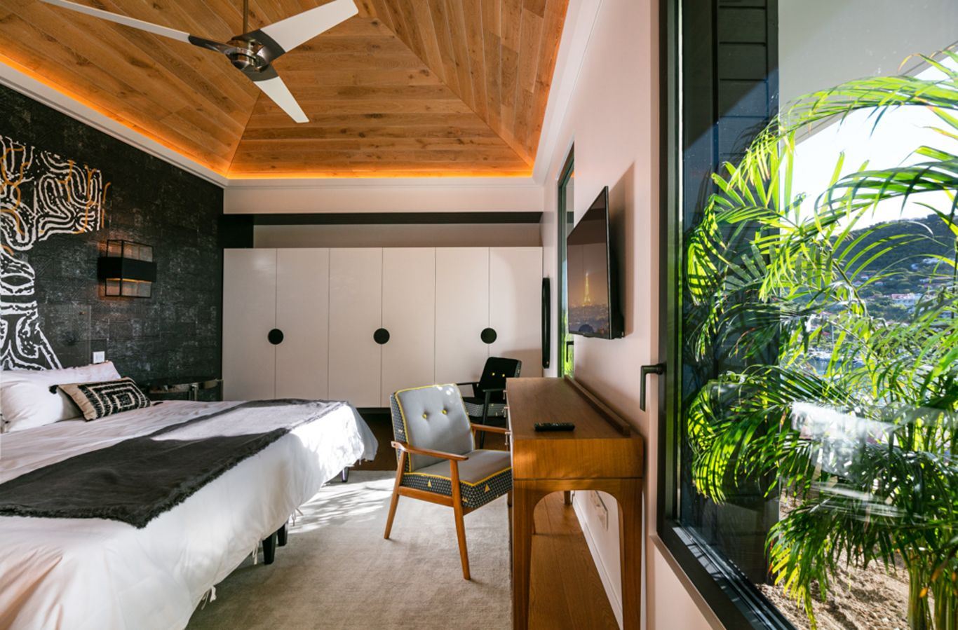 Villa Gustavia Lights