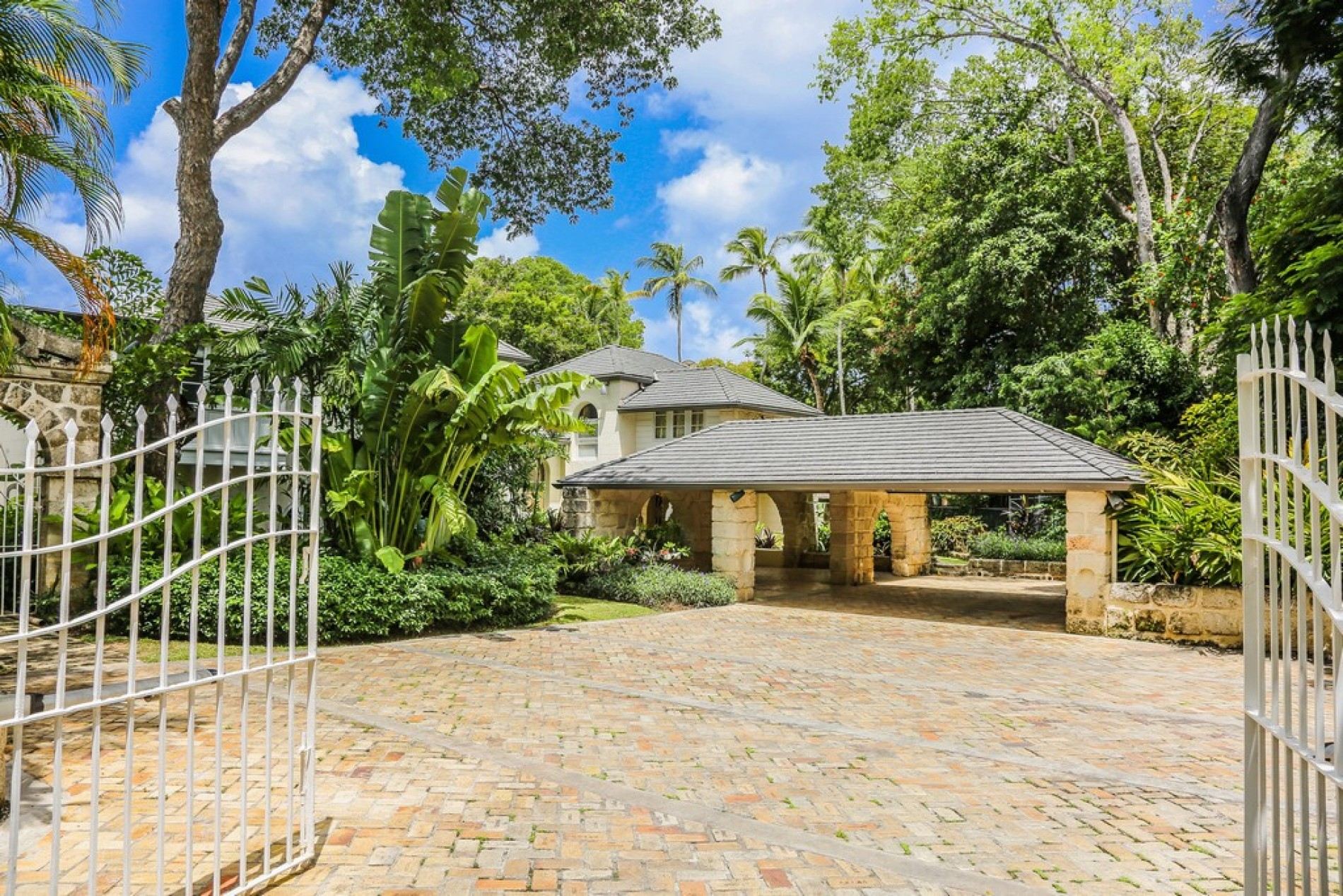 Villa Landfall House